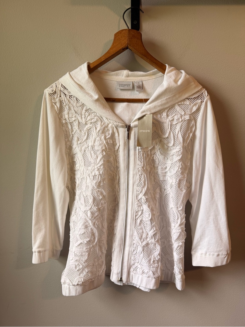 Zenergy by Chico’s White Textured Zip Hoodie Jacket Size 1 NWT**